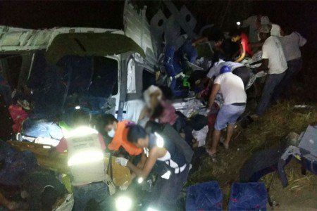 Accidente en Oaxaca deja 13 muertos - choque-tututepec