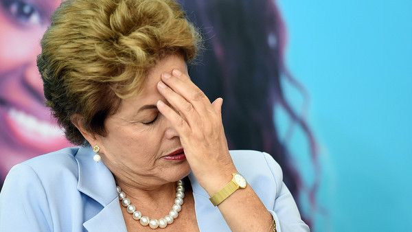 Dilma Rousseff se reuné con gabinete por investigación de Lula