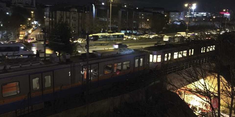 Explota bomba cerca del metro de Estambul
