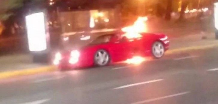 Video: se incendia Ferrari en Buenos Aires