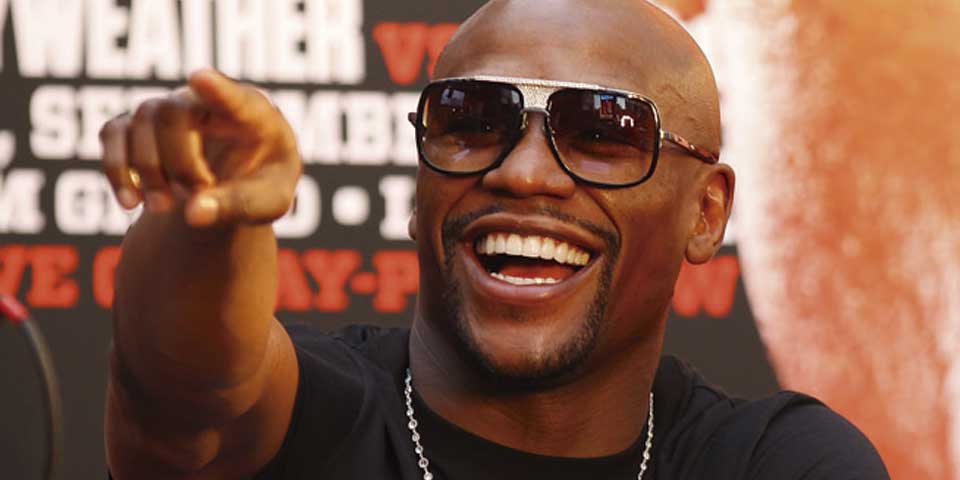Floyd Mayweather recibe un tigre como regalo de Navidad