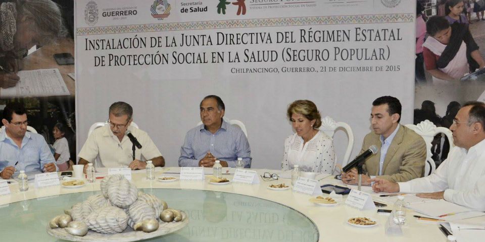 Héctor Astudillo instala junta estatal de Seguro Popular