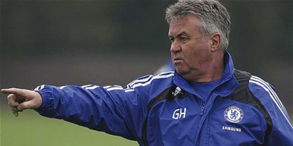Guus Hiddink es el nuevo entrenador del Chelsea