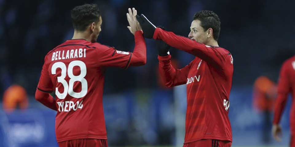 Chicharito y Bellarabi hacen las paces