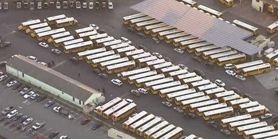 Cierran escuelas en Los Angeles por amenaza de bomba Cierran escuelas en Los Angeles por amenaza de bomba