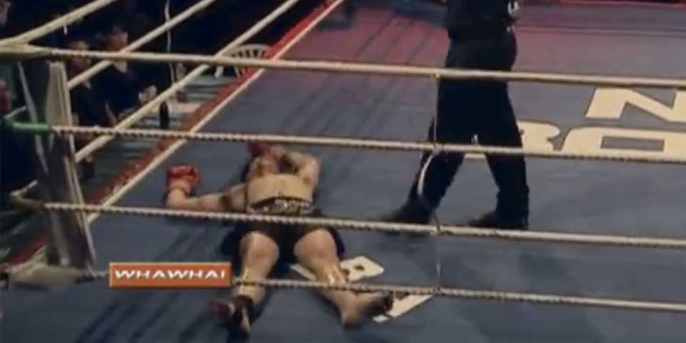 Video: peleador noqueado intenta levantarse… en repetidas ocasiones