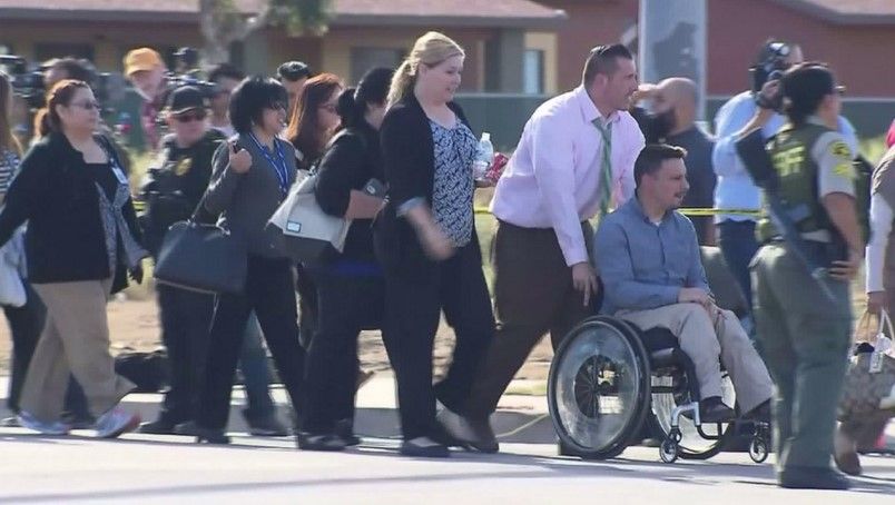 Promete fundador de McAfee desencriptar el iPhone del atacante de San Bernardino - san-bernardino-California-CNN