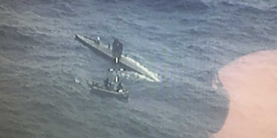 Encuentran semisumergible con tres toneladas de cocaína