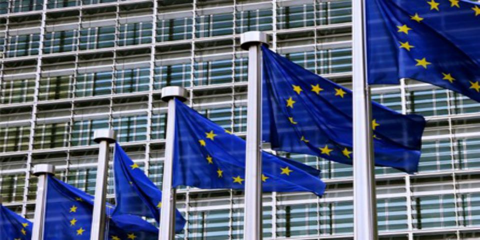 UE libera 2.9 mil mdd para recapitalizar Grecia
