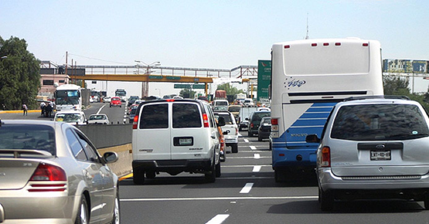Intenso tráfico desde y hacia la Ciudad de México