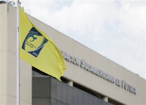 Autoridades catean sede de la Conmebol