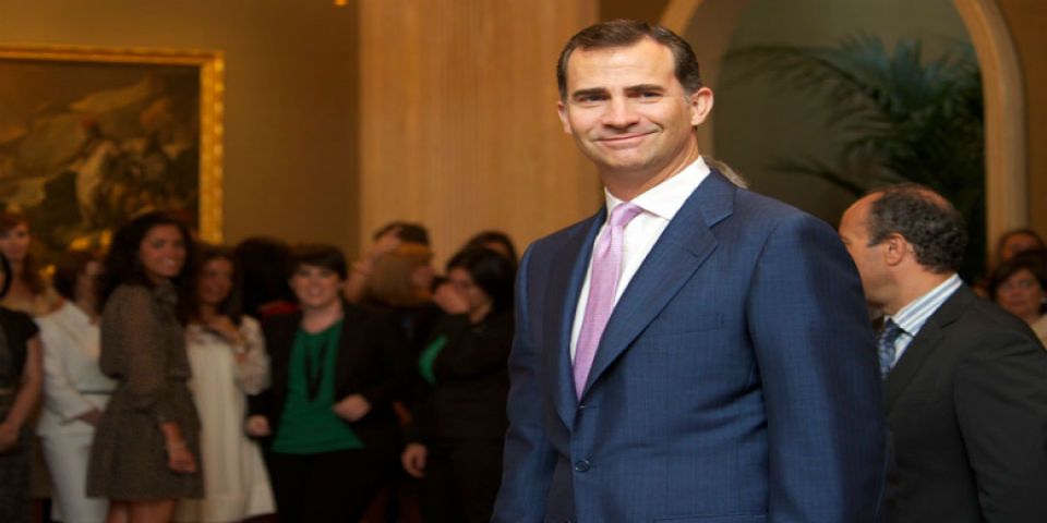 El rey Felipe de España pide a líder socialista formar gobierno