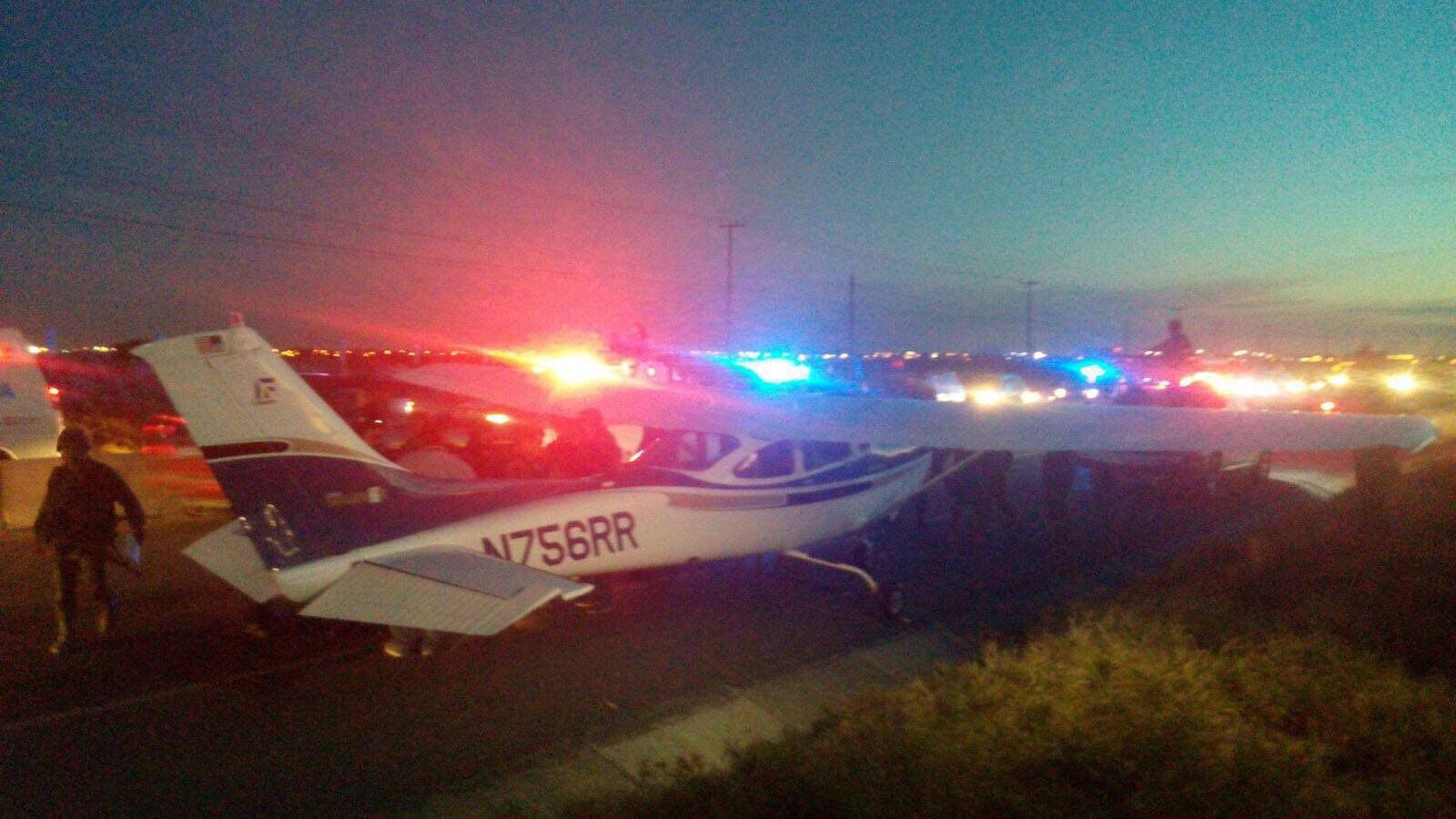 Avión pequeño aterriza de emergencia cerca de puente fronterizo en Tamaulipas