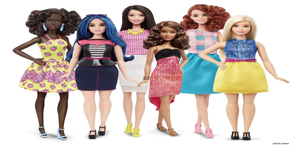 Mattel venderá Barbies con tres nuevos tipos de cuerpo Mattel venderá Barbies con tres nuevos tipos de cuerpo
