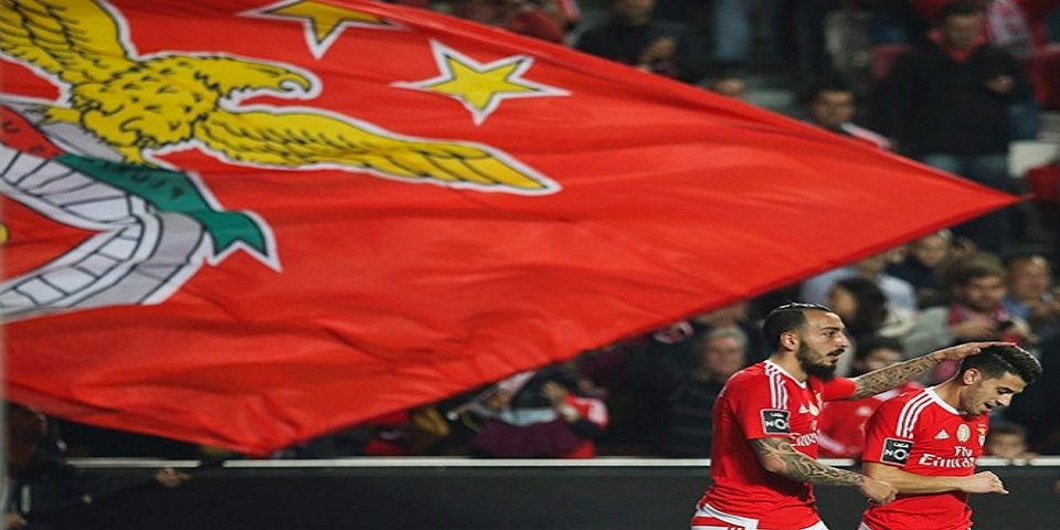 Benfica hila octavo triunfo consecutivo. Jiménez jugó 5 minutos