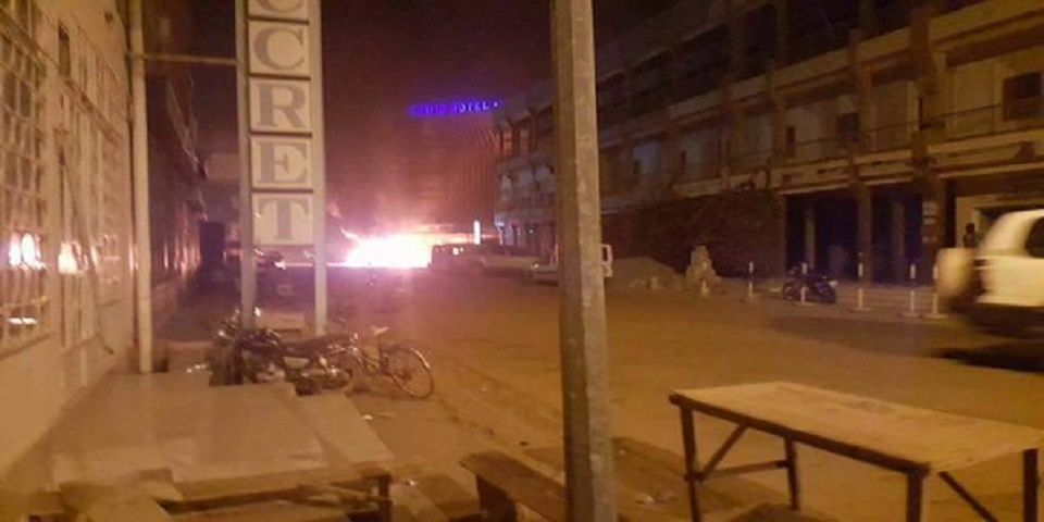 Tiroteos, explosiones y toma de rehenes en un hotel en Burkina Fasó