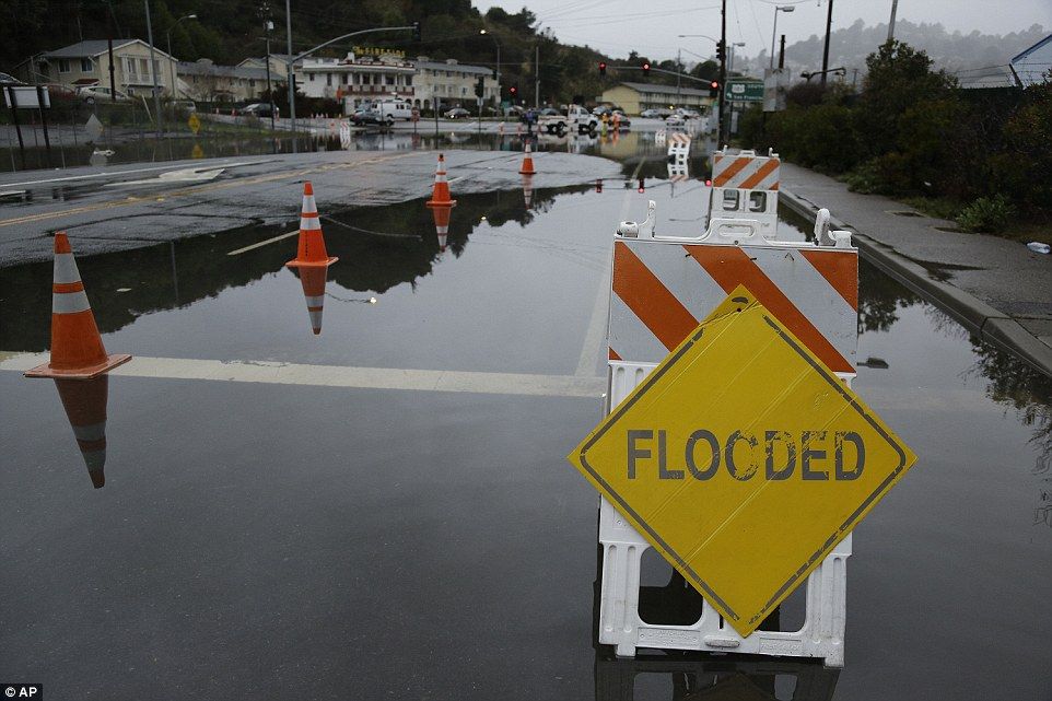 Fenómeno de El Niño intensifica lluvias en California