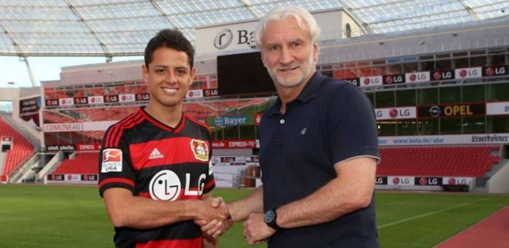 Niegan traspaso de Chicharito al Arsenal