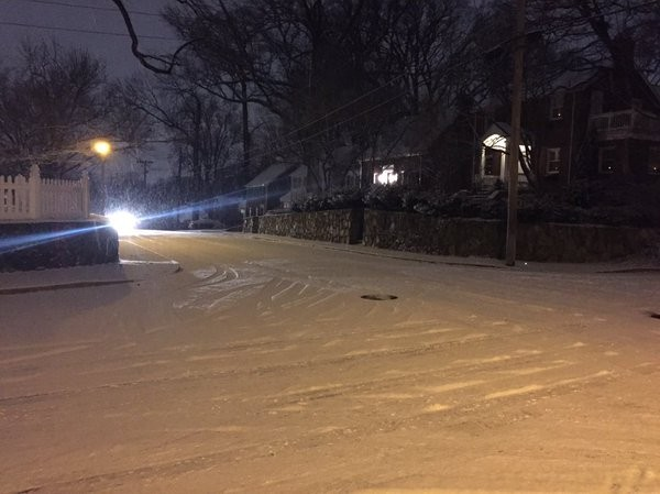 Emiten estado de emergencia en Virginia por tormenta de nieve - Captura-de-pantalla-2016-01-21-a-las-11.54.18-a.m.