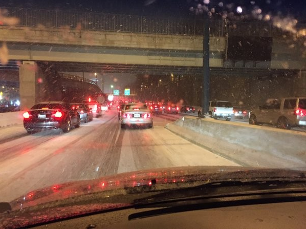 Emiten estado de emergencia en Virginia por tormenta de nieve - Captura-de-pantalla-2016-01-21-a-las-11.54.28-a.m.