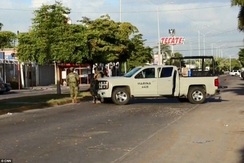 Las coladeras por donde quiso escapar 'El Chapo' - Coladera10