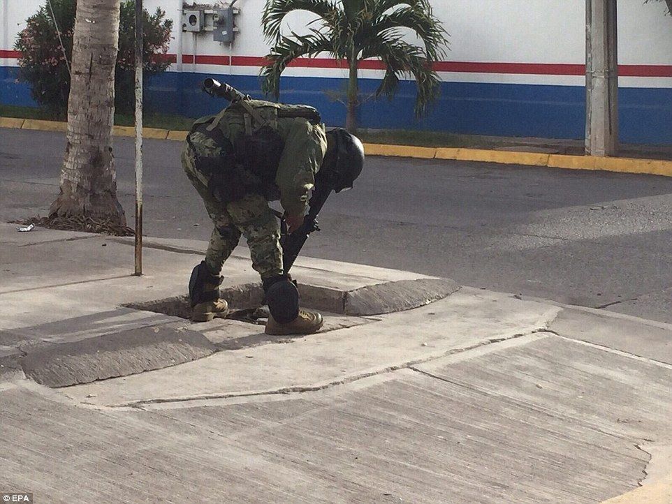 Las coladeras por donde quiso escapar 'El Chapo' - Coladera5