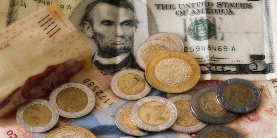 Dólar cerró en 19.00 pesos Dólar cerró en 19.00 pesos