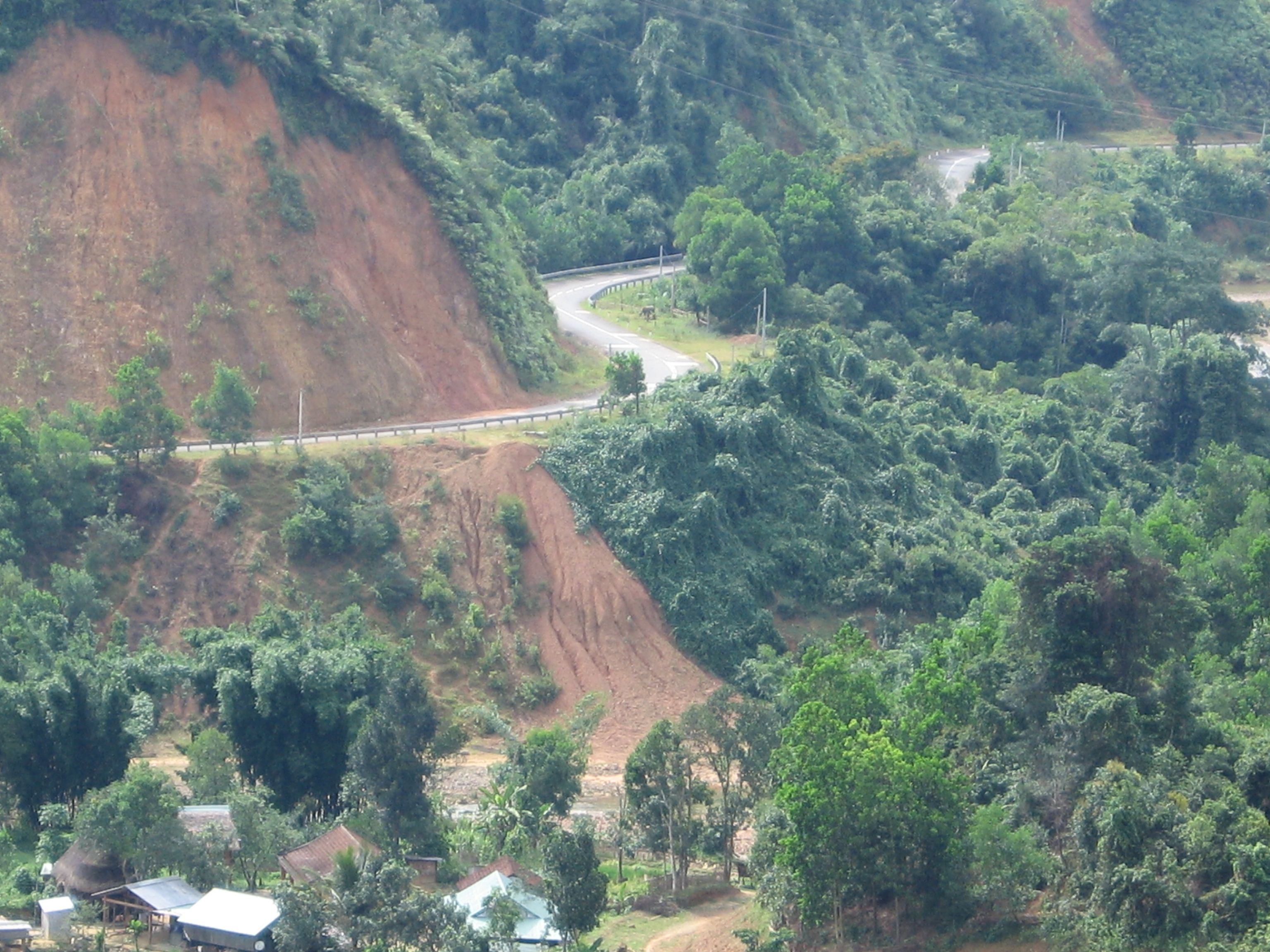 Las carreteras más aterradoras del mundo - Ho-Chi-Minh-Trail