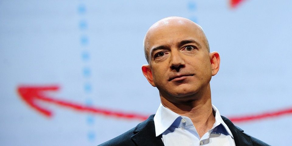 CEO de Amazon pierde 6 mil millones de dólares en un día
