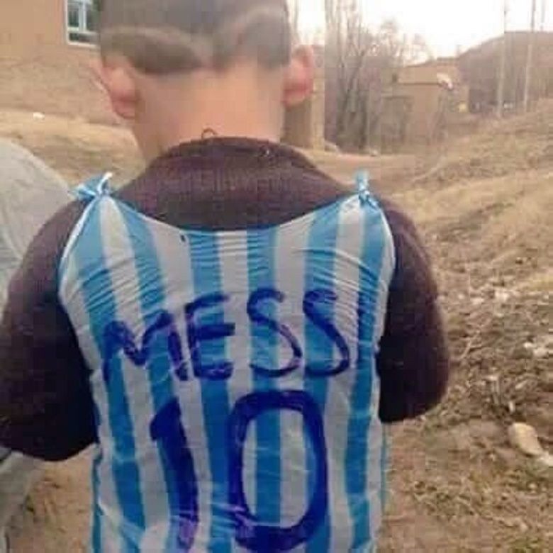 Niño afgano podría conocer a Messi - Messi-Irak-2