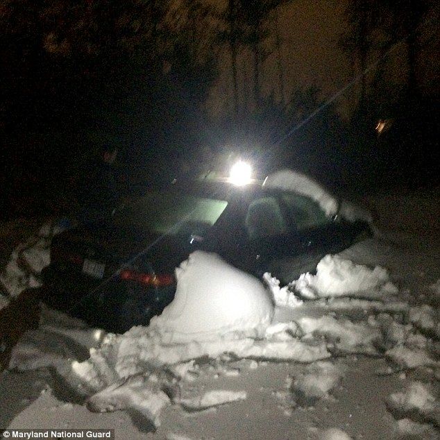 Rescatan a mujer tras pasar tres días enterrada bajo la nieve por Tormenta Jonas - Mujer-Maryland3