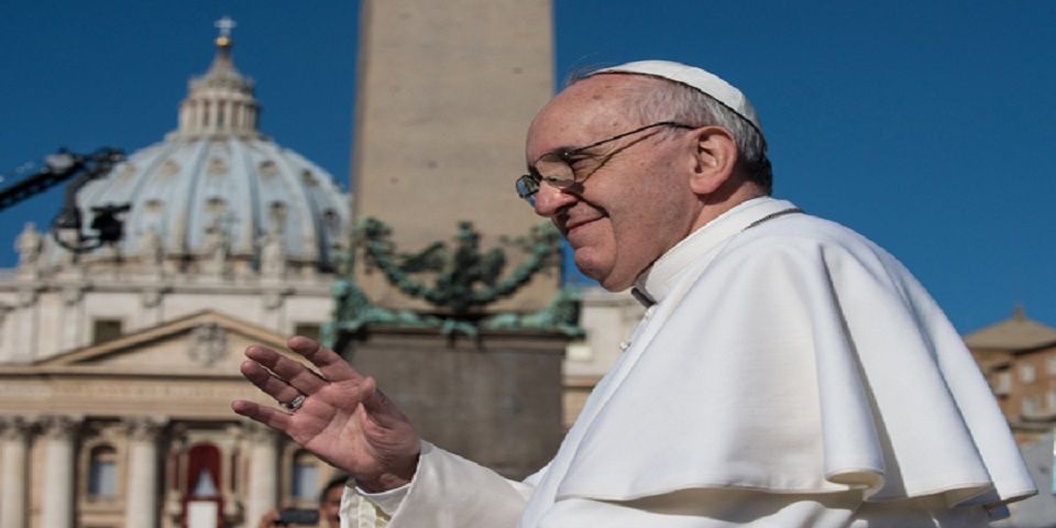 Papa Francisco ofrece casa a mujer sin hogar junto a Plaza de San Pedro