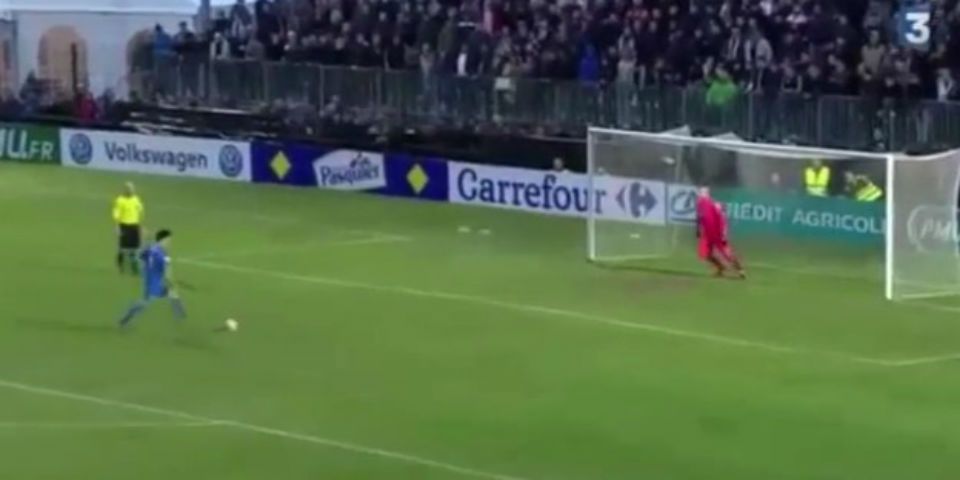 Video: portero del Saint Etienne humilla a rival