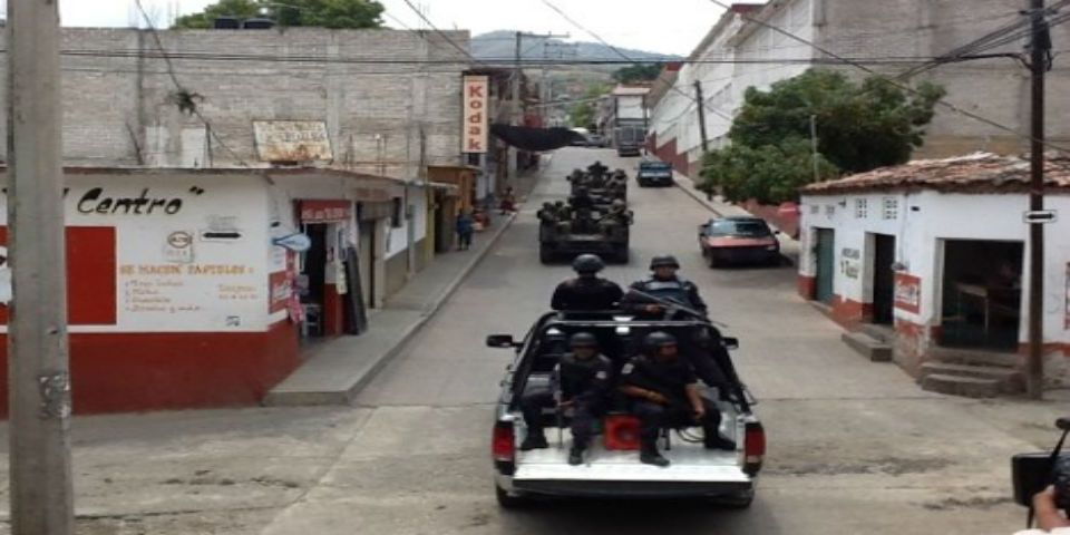 Se enfrentan grupo armado y Policía Federal en Chilapa