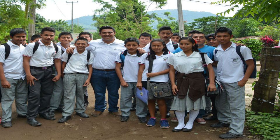 Programa Vasconcelos, clave en la alfabetización tecnológica en Veracruz