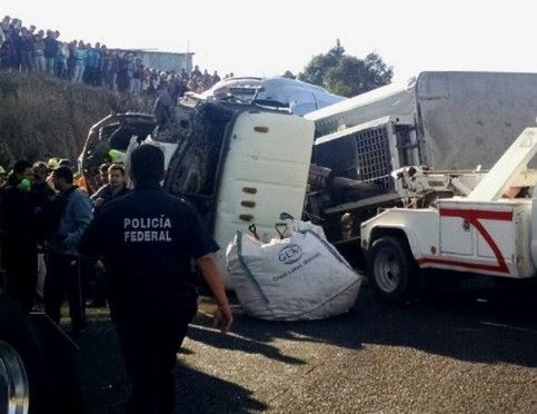 Accidente en la Autopista México-Puebla deja 4 muertos
