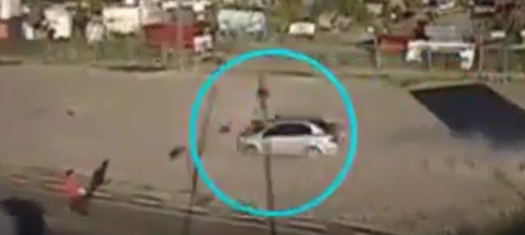 Video: madre y bebé sobreviven a atropellamiento Video: madre y bebé sobreviven a atropellamiento