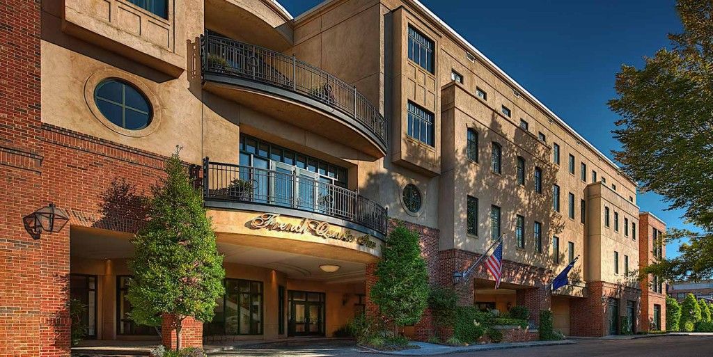 Los mejores hoteles de México, EE.UU. y el mundo - french-quarter-inn-Charleston-Carolina-Sur-1024x513
