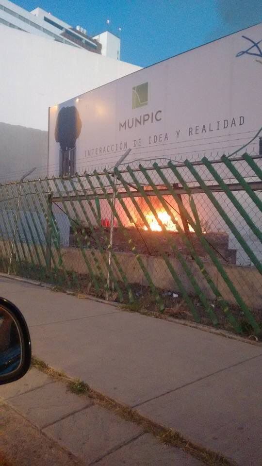 Desalojan a más de 600 personas por incendio en plaza de León - incenido-leon-3