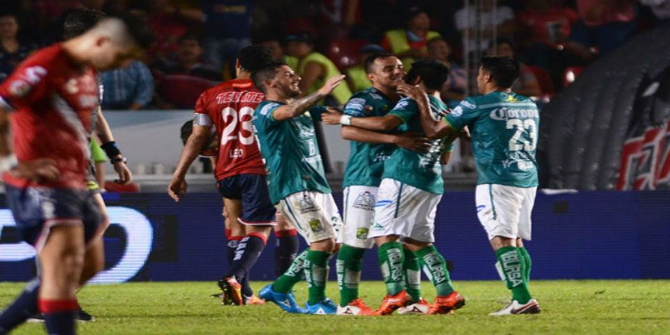 León se impone en el puerto jarocho