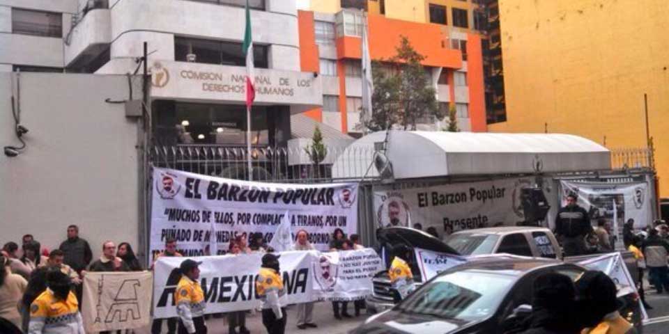 Ex trabajadores de Mexicana protestan en la CNDH