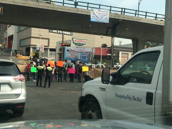 Marcha en Interlomas provoca caos vial - marcha-interlomas-6