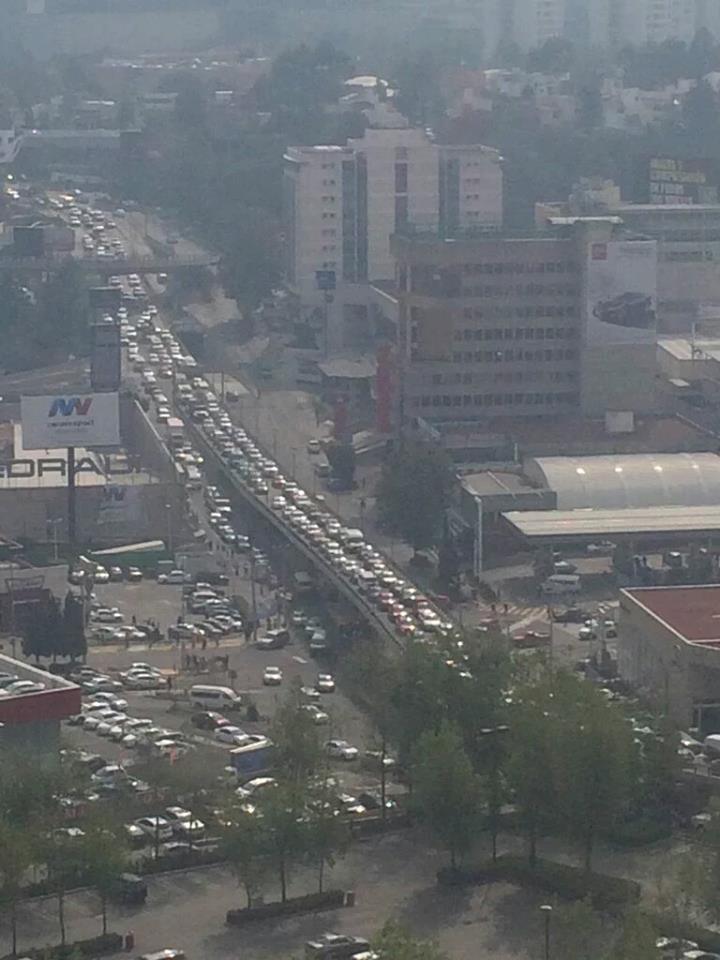 Marcha en Interlomas provoca caos vial - marcha-interlomas1