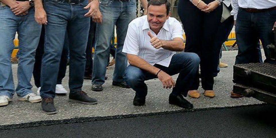 Presidente municipal de Cancún invierte 6.5 mdp en pavimentación