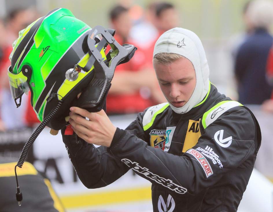 Hijo de Michael Schumacher competirá en Fórmula 4 - 221523-944-735