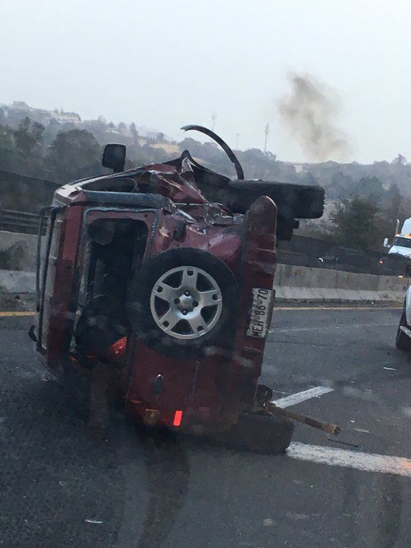 Tráiler se queda sin frenos e impacta a varios autos en Huixquilucan - Accidente-Chamapa-Lechería-5