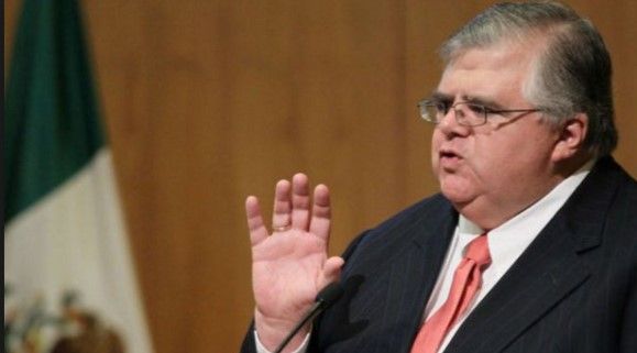 La solución debe venir de Pemex y del lado fiscal: Carstens