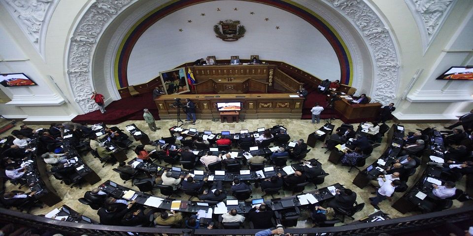 Aprueba Parlamento de Venezuela amnistía para opositores presos