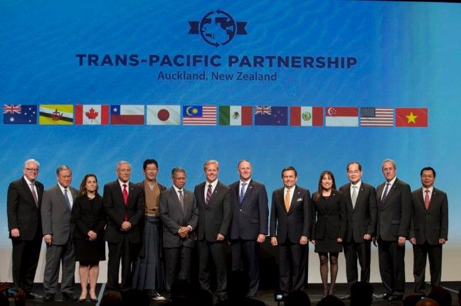 México firma el tratado libre de comercio más grande del mundo