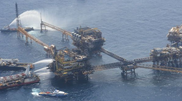 Suspenden labores en plataforma Abkatún-A de Pemex Suspenden labores en plataforma Abkatún-A de Pemex